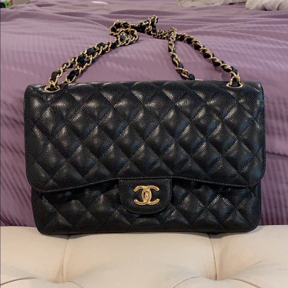 CHANEL Caviar Quilted Jumbo Double Flap Black
